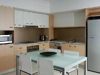 Chancellor Lakeside Apartahotel Gold Coast