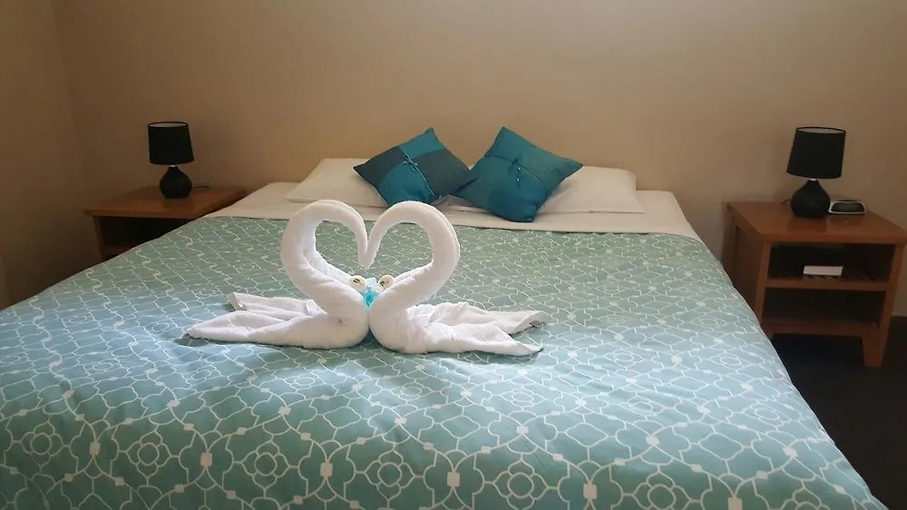 Montego Mermaid Motel Gold Coast