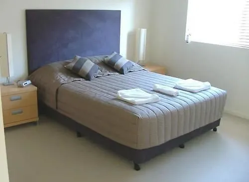 Aparthotel The Village At Burleigh 4*