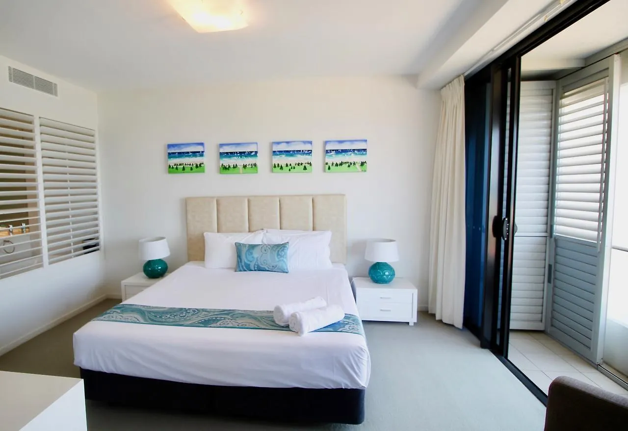 Ultra Broadbeach