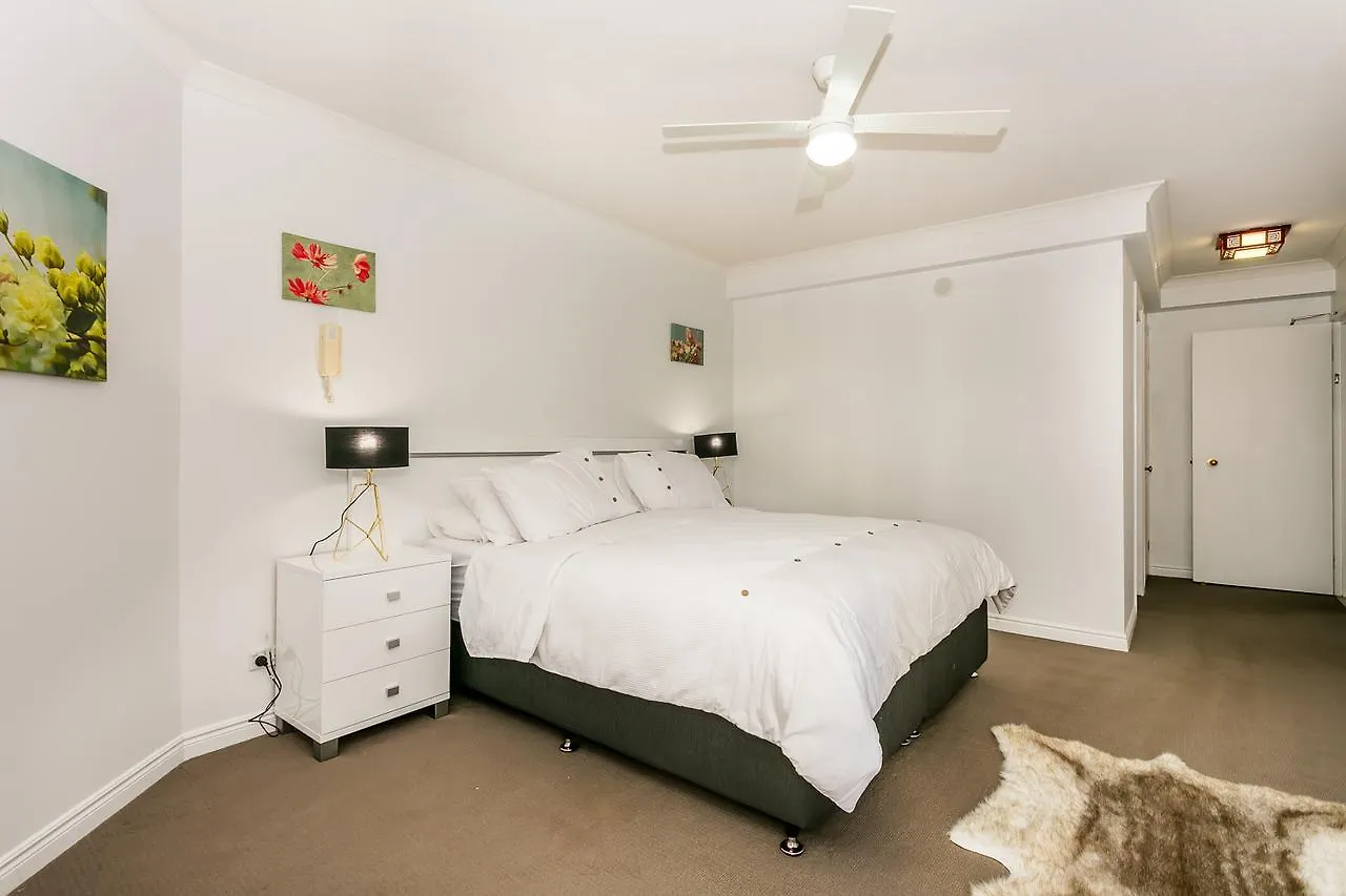 Pelicanstay In Surfers Paradise * Gold Coast