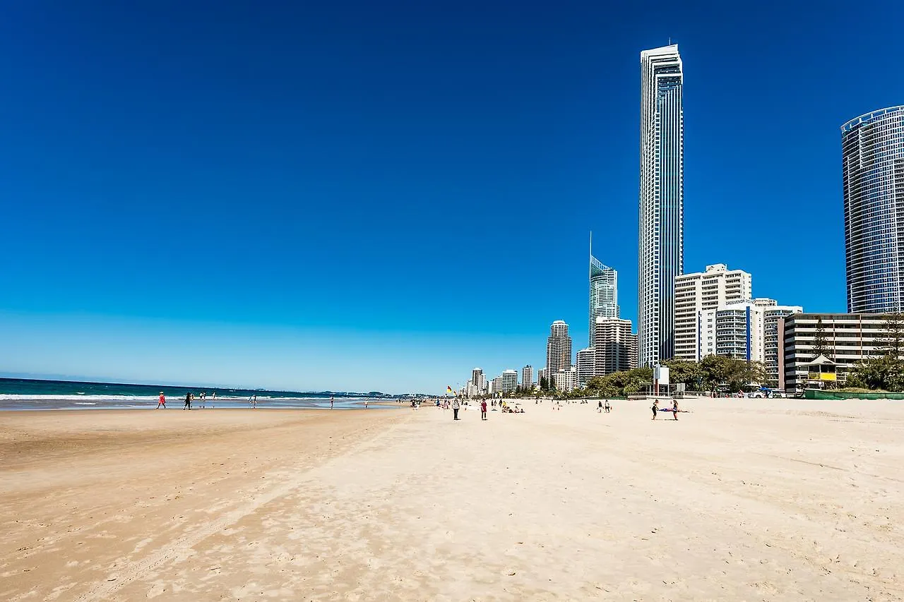 Pelicanstay In Surfers Paradise