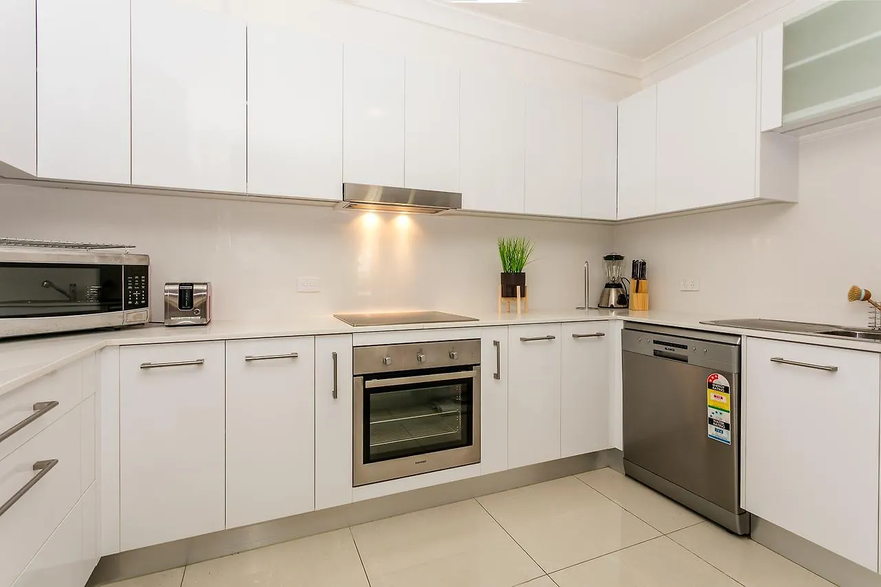Apartment Pelicanstay In Surfers Paradise