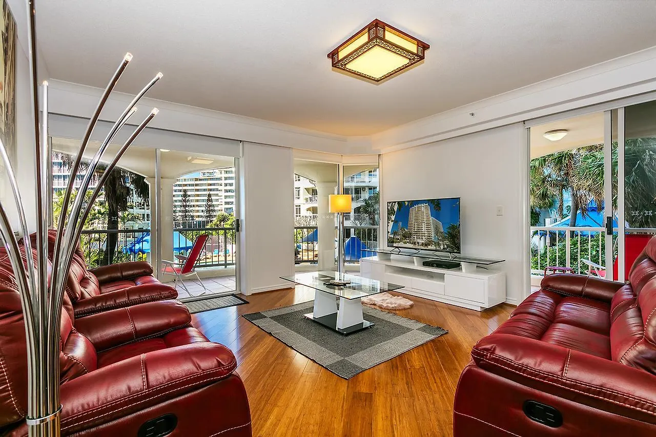 Pelicanstay In Surfers Paradise *