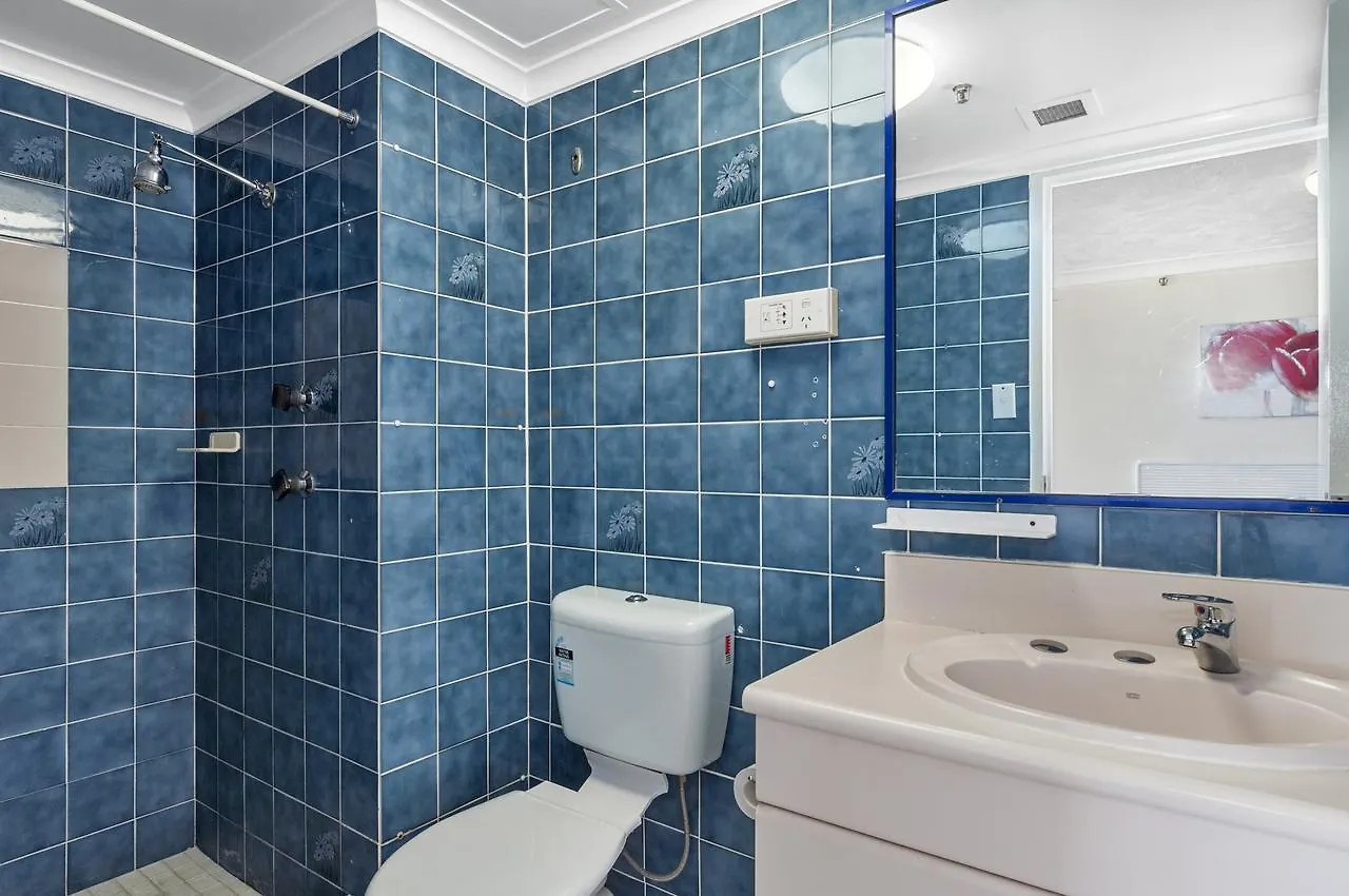 Surfers Beachcomber Private * Gold Coast