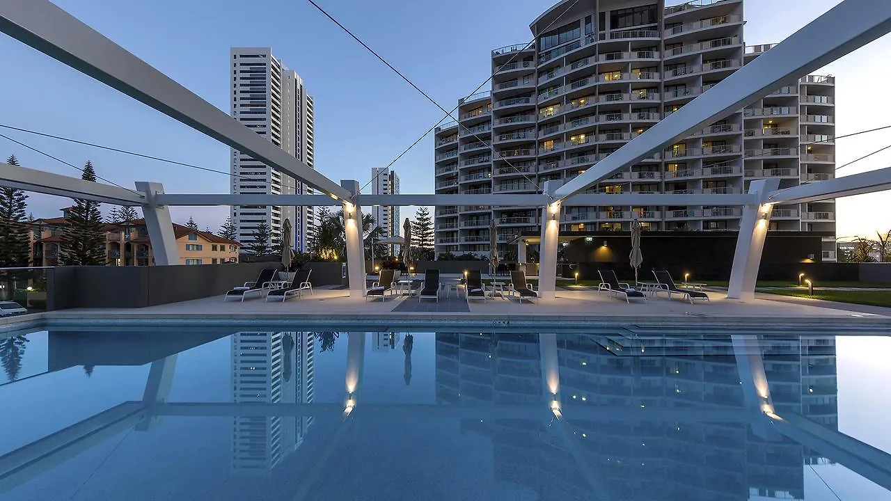 Avani Broadbeach Residences 4*