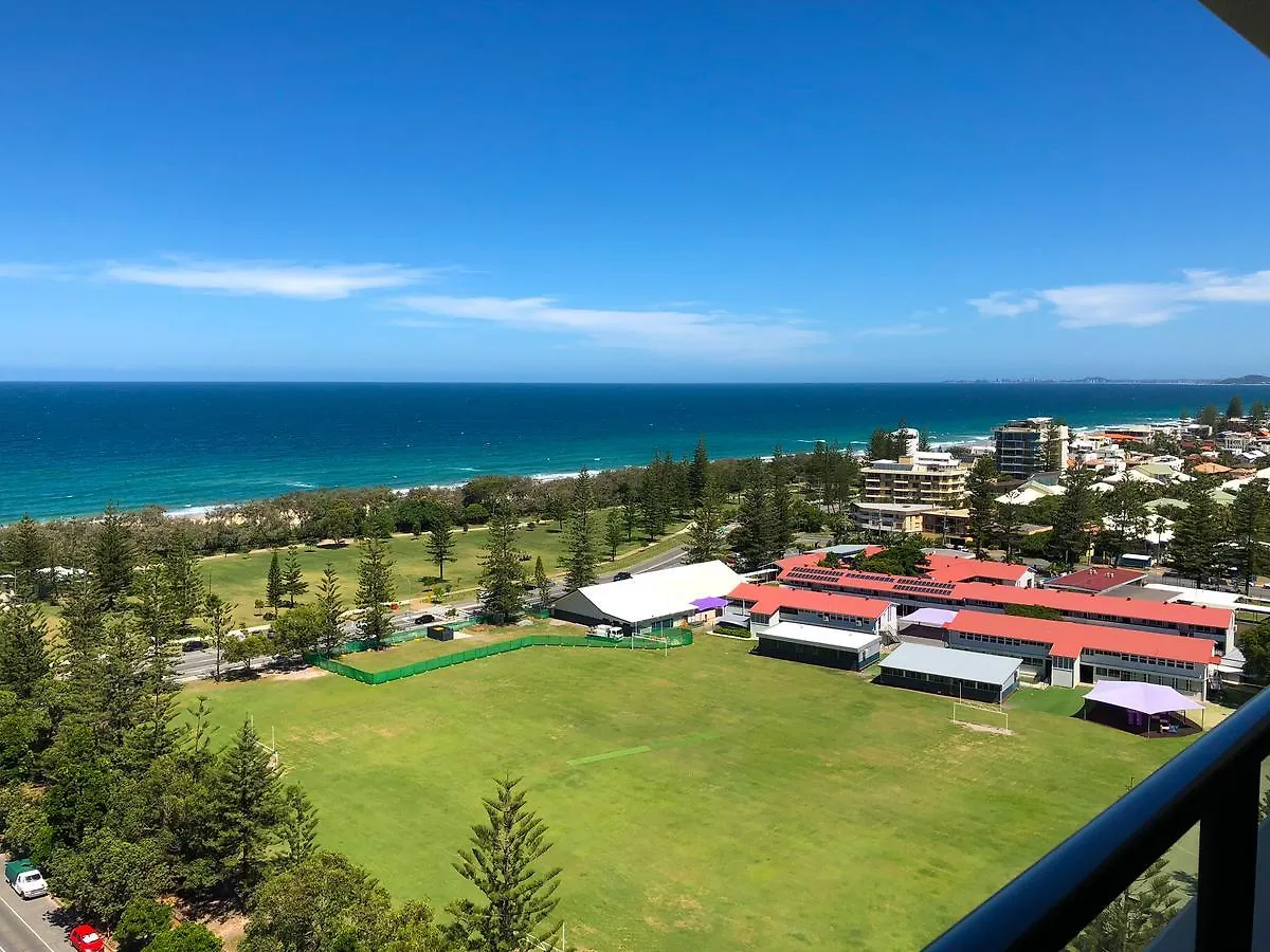 Ultra Broadbeach 4* Gold Coast