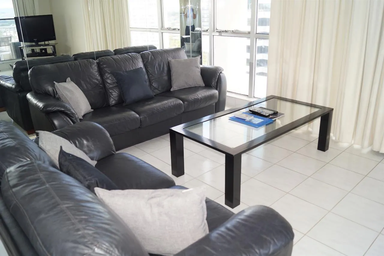 Moorings On Cavill Surfers Paradise