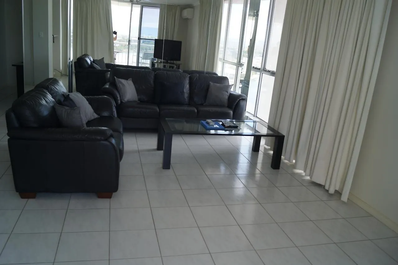 Apart Otel Moorings On Cavill Surfers Paradise 4*