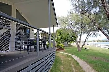 Tallebudgera Creek Tourist Park Hotel 2*