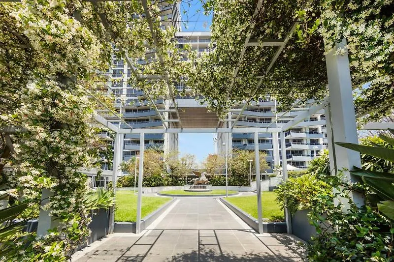 Meriton Broadbeach Szálloda 5*