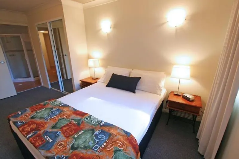 Aparthotel Burleigh On The 4*