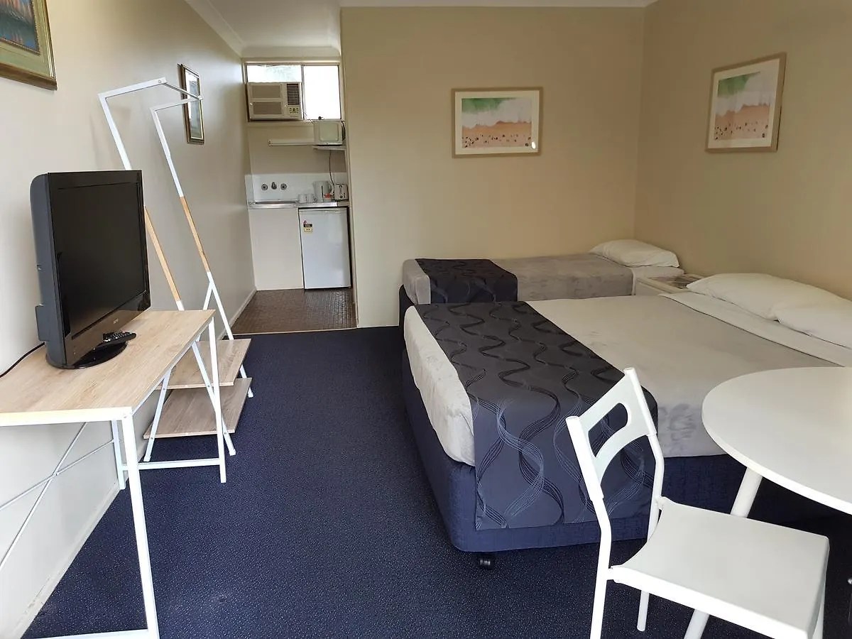Sundale Motel 3*