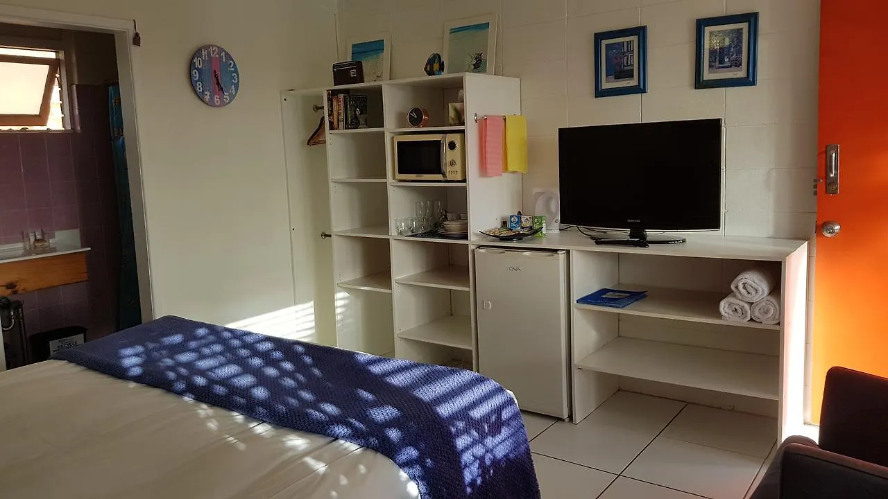 Burleigh Break 3*
