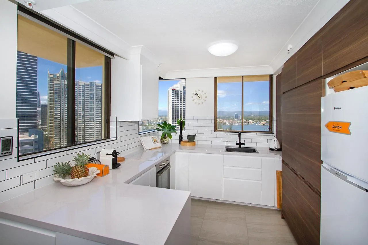 Capricorn One Beachside - Official Hotel apartamentowy Gold Coast