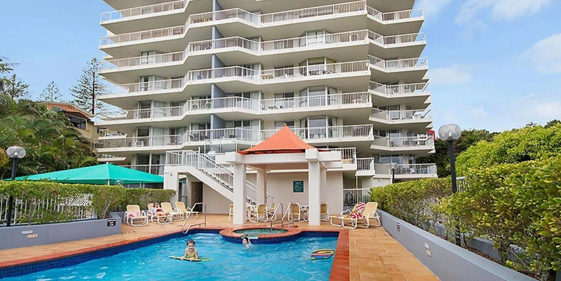 Rainbow Bay 4*