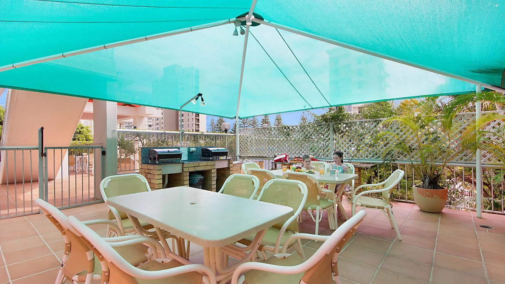 Aparthotel Rainbow Bay Gold Coast