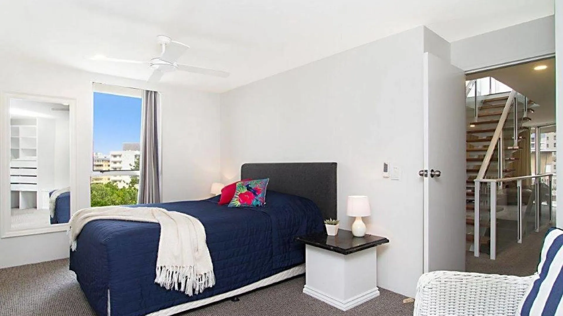 Rainbow Bay 4*
