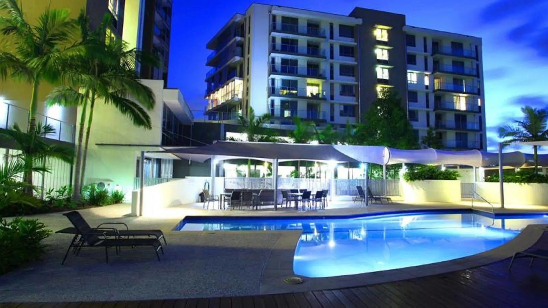 Signature Waterfront Aparthotel