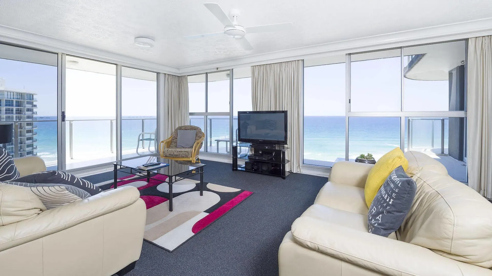 Semesteranläggning (resort) Sunbird Main 4*