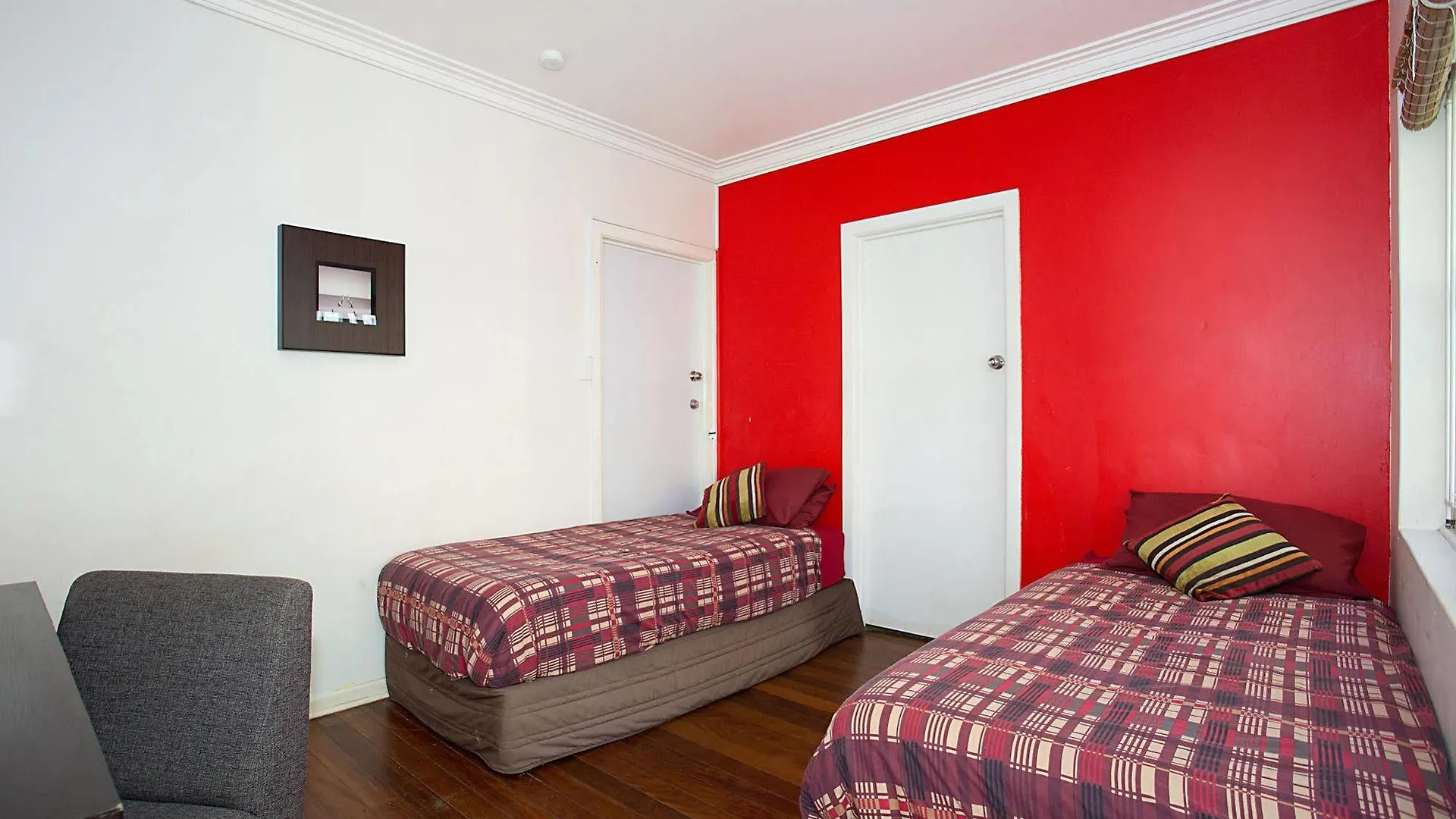 Backpackers In Paradise 18-35 * Gold Coast