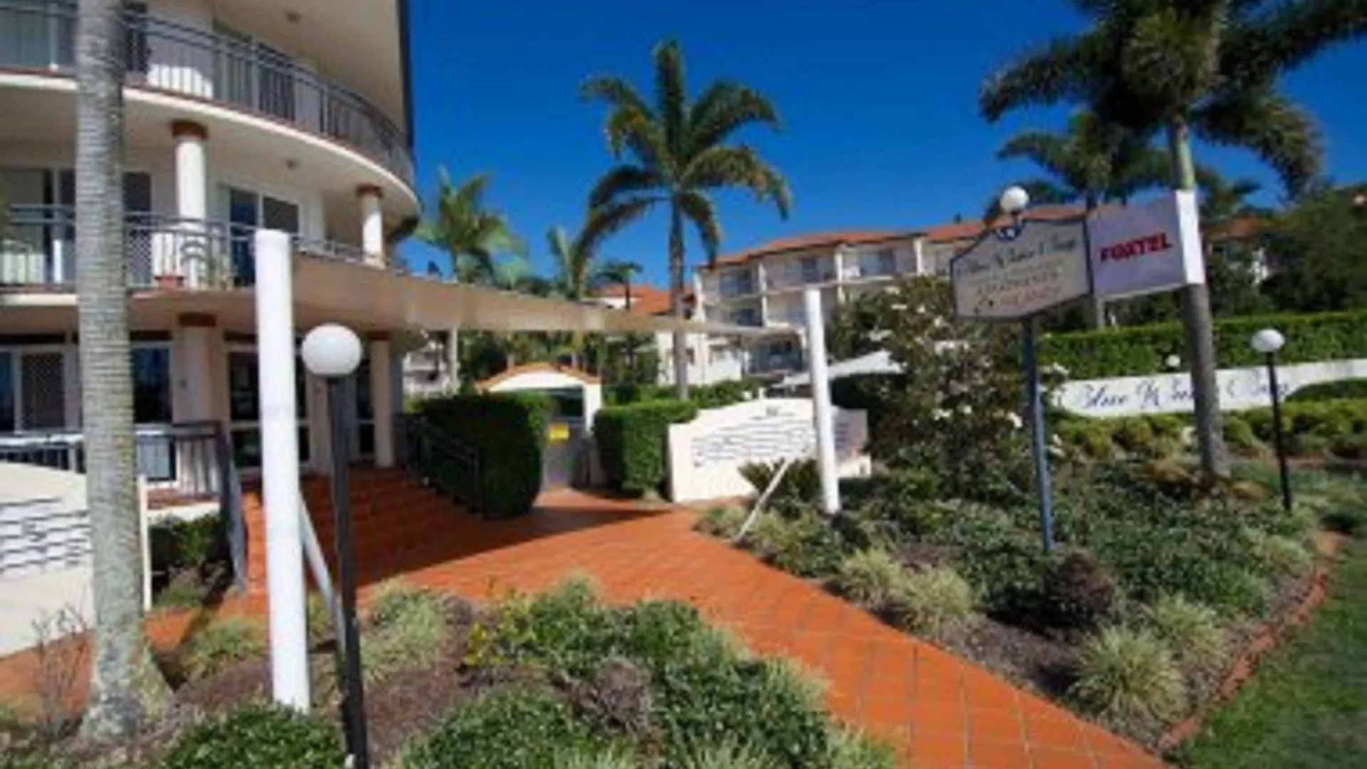 Blue Water Bay Apartmanhotel 3*
