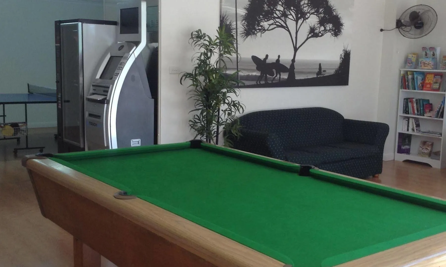 Burleigh Gardens North Hi-rise 3*
