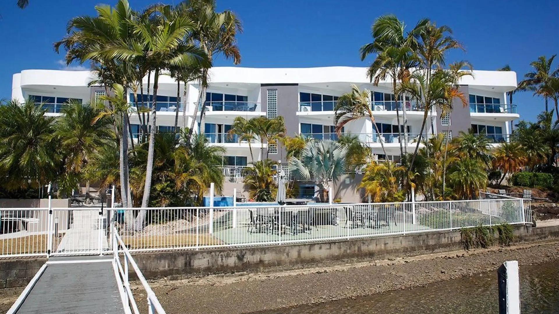Resort Arc Gold Coast