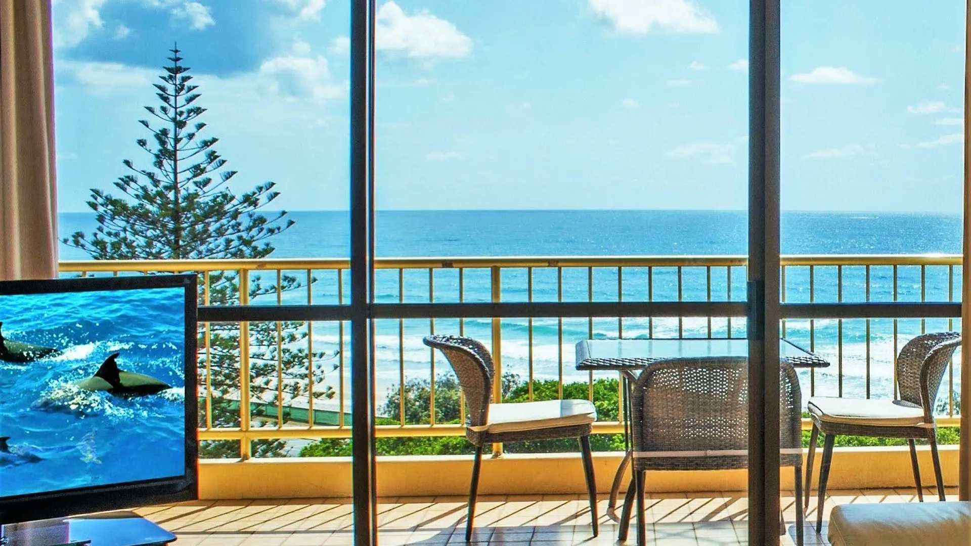 Hotel apartamentowy Capricorn One Beachside - Official Gold Coast