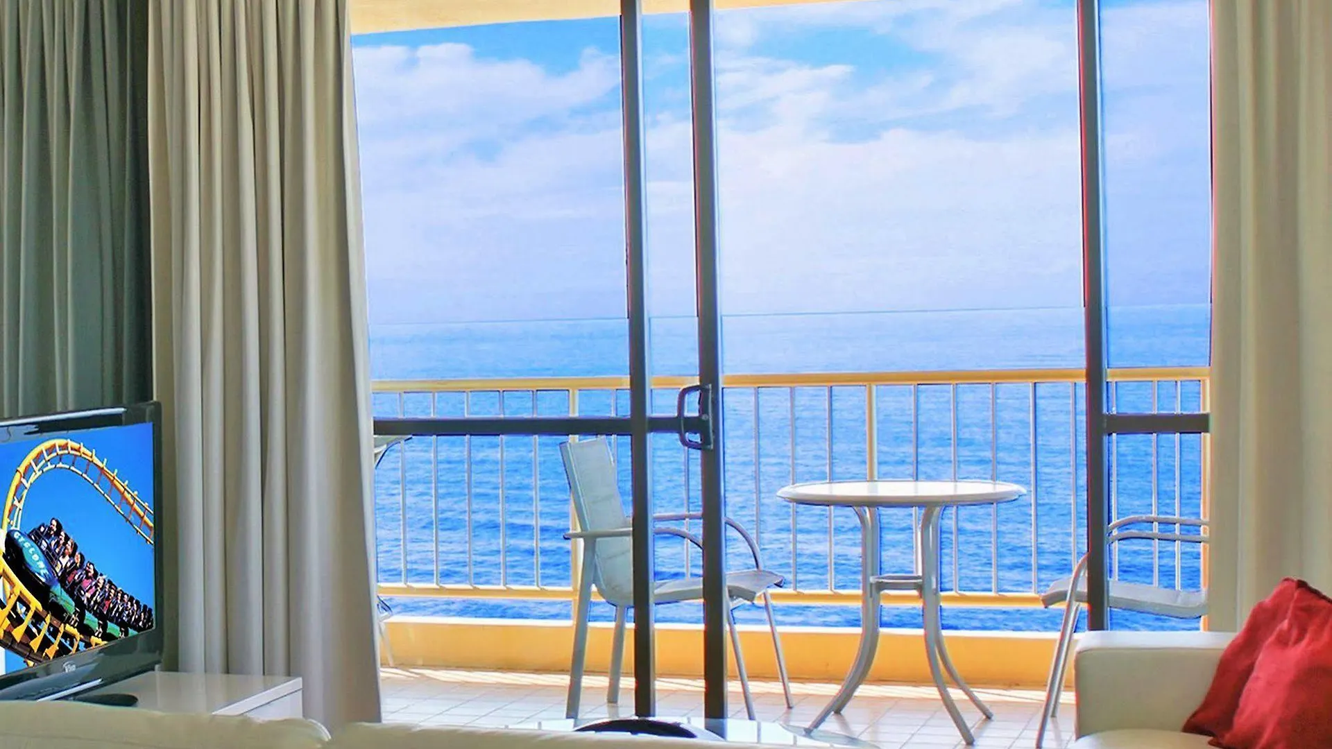 Hotel apartamentowy Capricorn One Beachside - Official