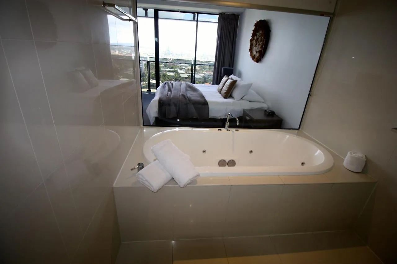 Cavill Avenue Luxury Private Appartement *