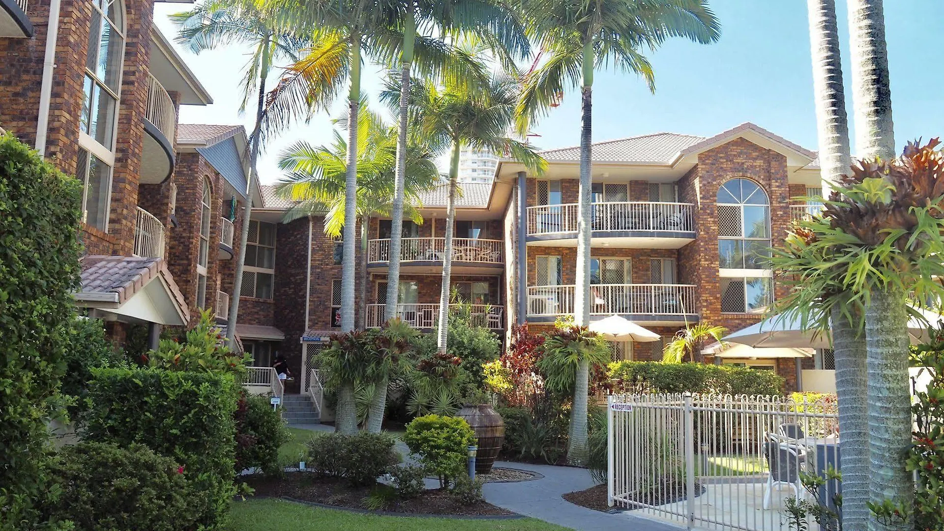 Aparthotel Oceanside Cove Gold Coast