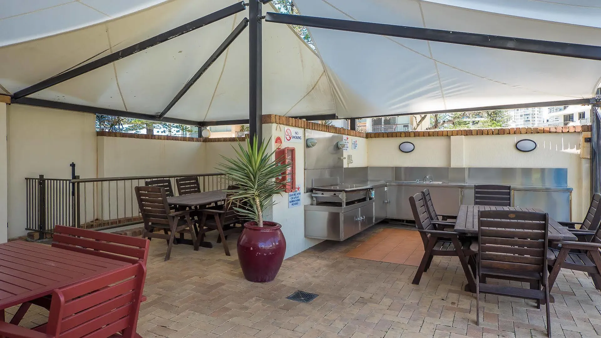 Aparthotel Boulevard North Gold Coast