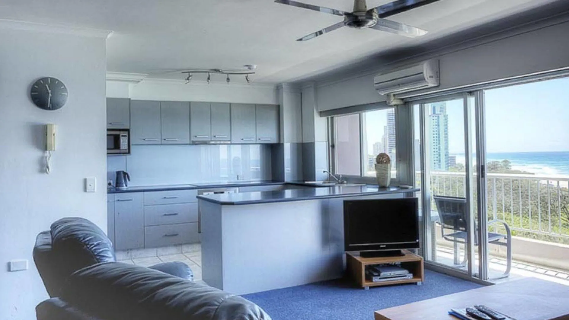 Aparthotel Narrowneck Court 4*