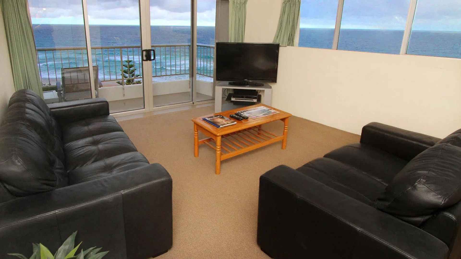 Narrowneck Court