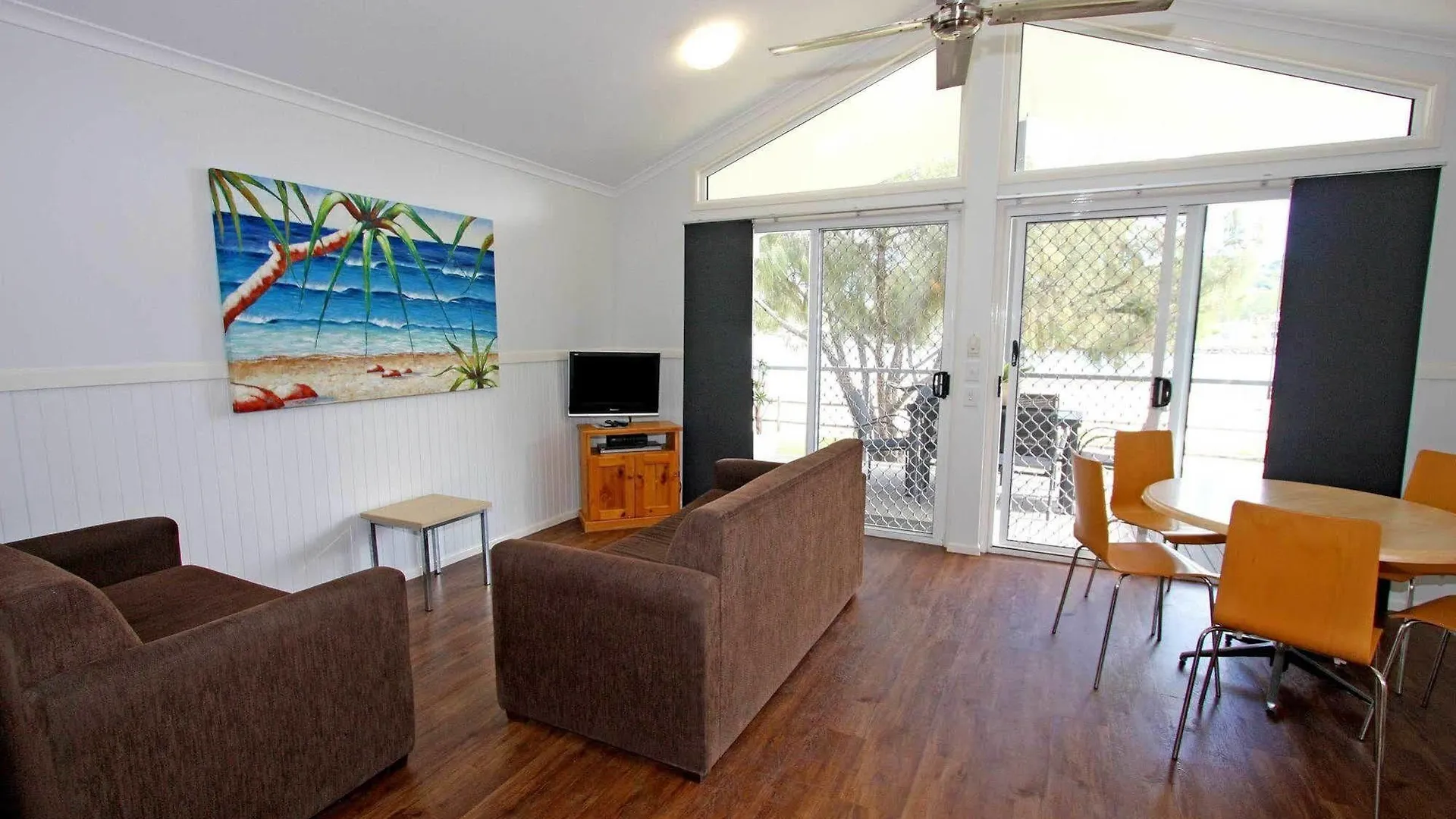 Tallebudgera Creek Tourist Park 2* Gold Coast