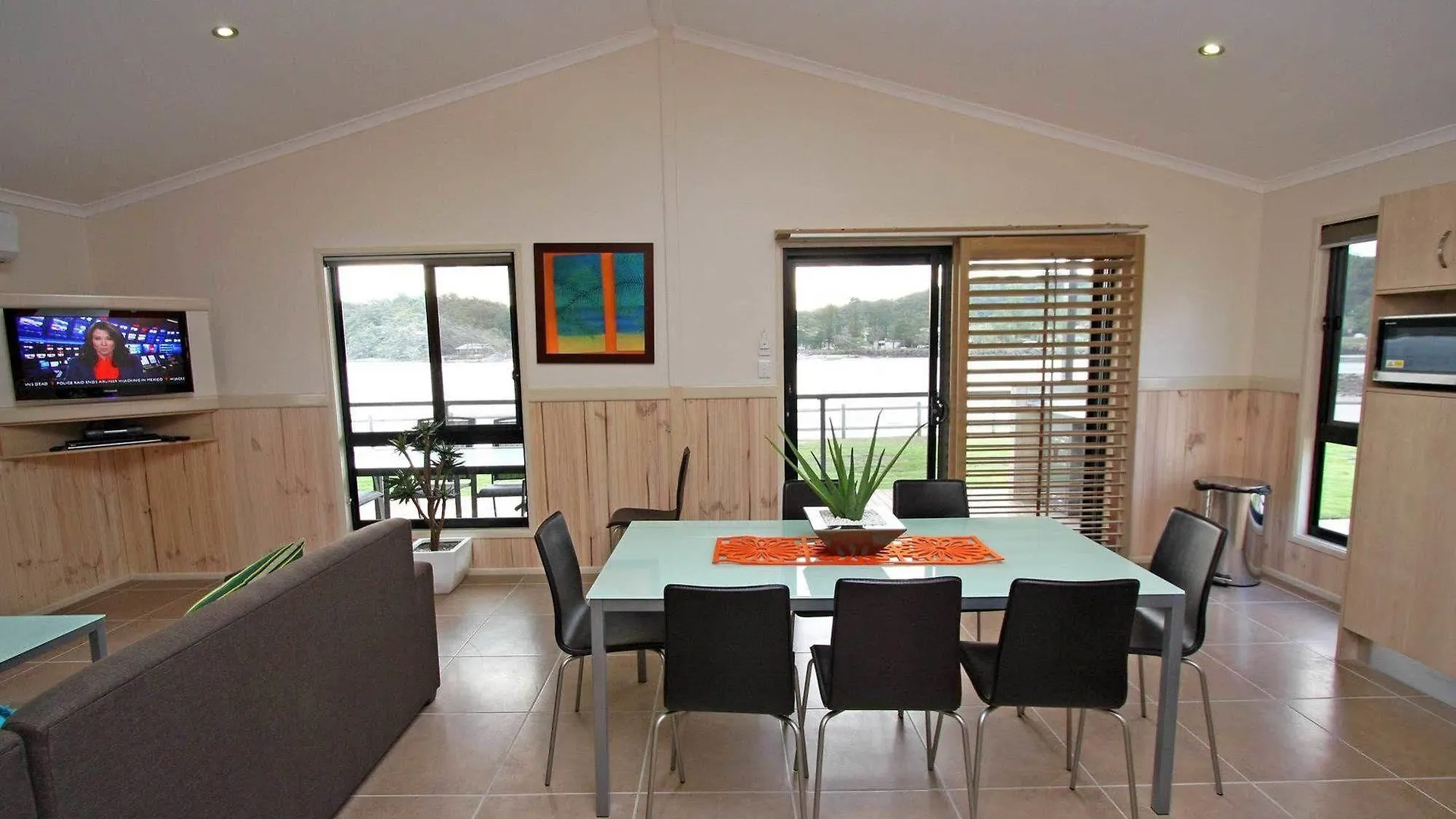 Tallebudgera Creek Tourist Park 2*