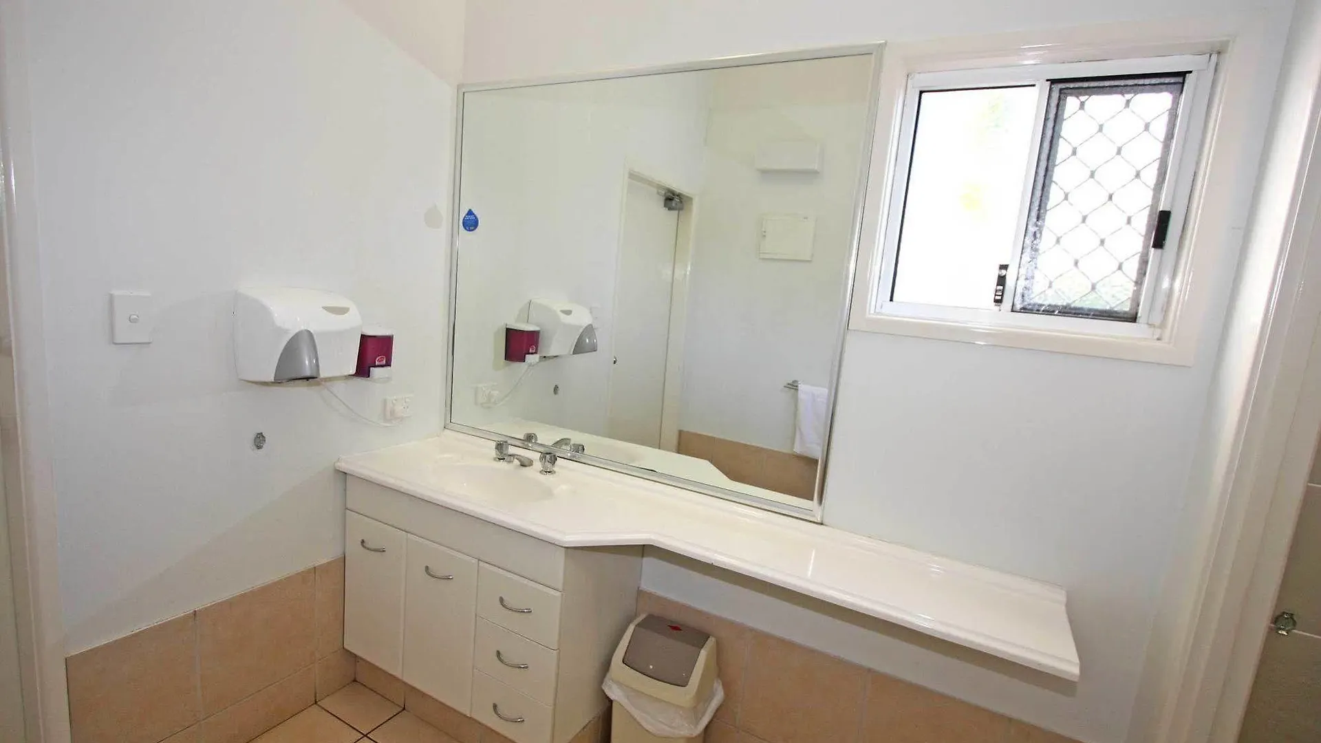 Tallebudgera Creek Tourist Park 2* Gold Coast