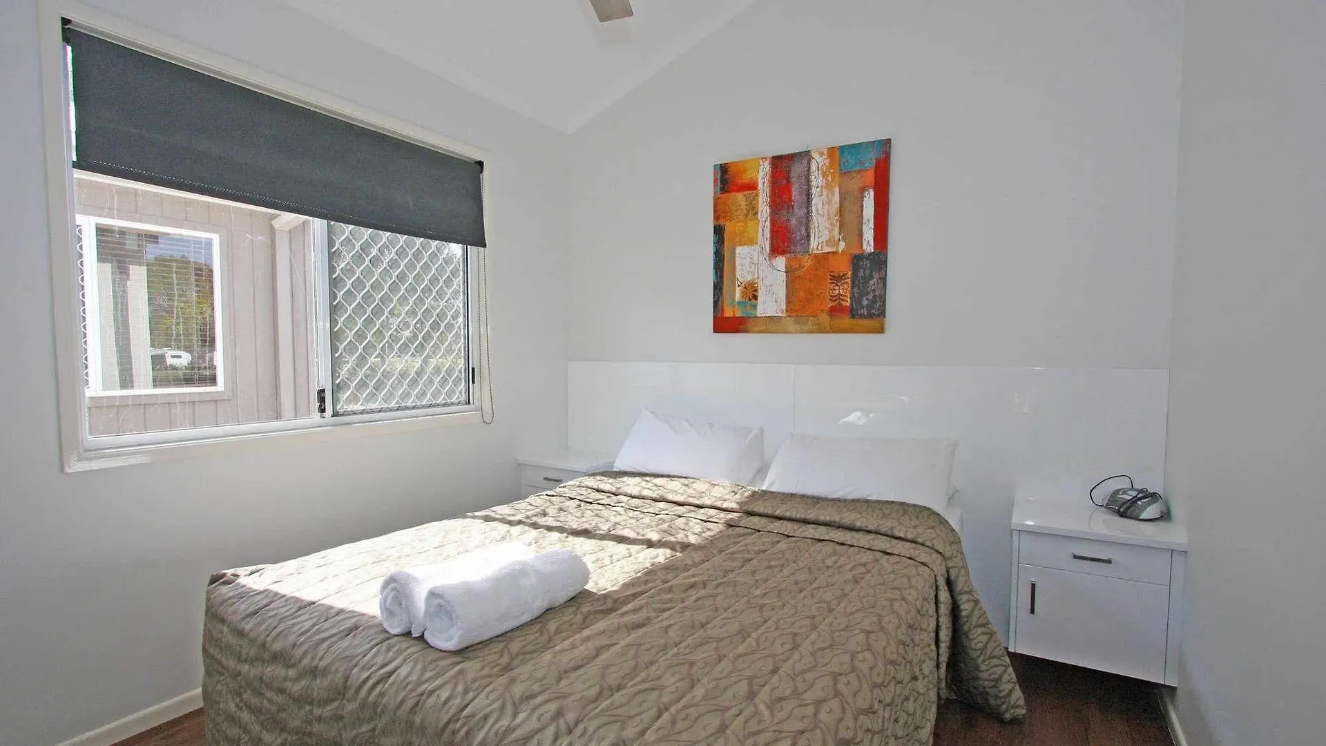 Tallebudgera Creek Tourist Park 2*