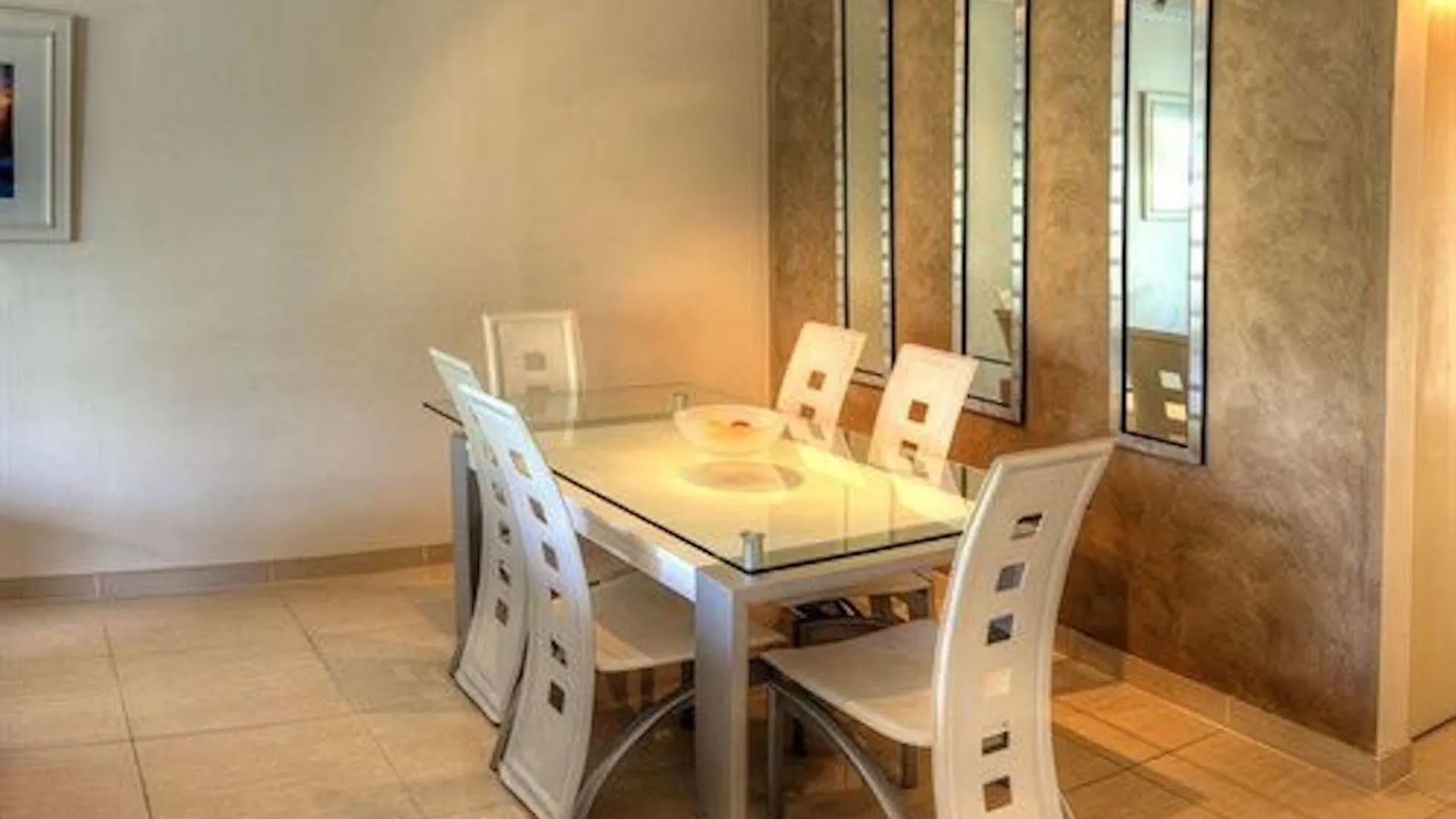 Markham Court 3* Gold Coast