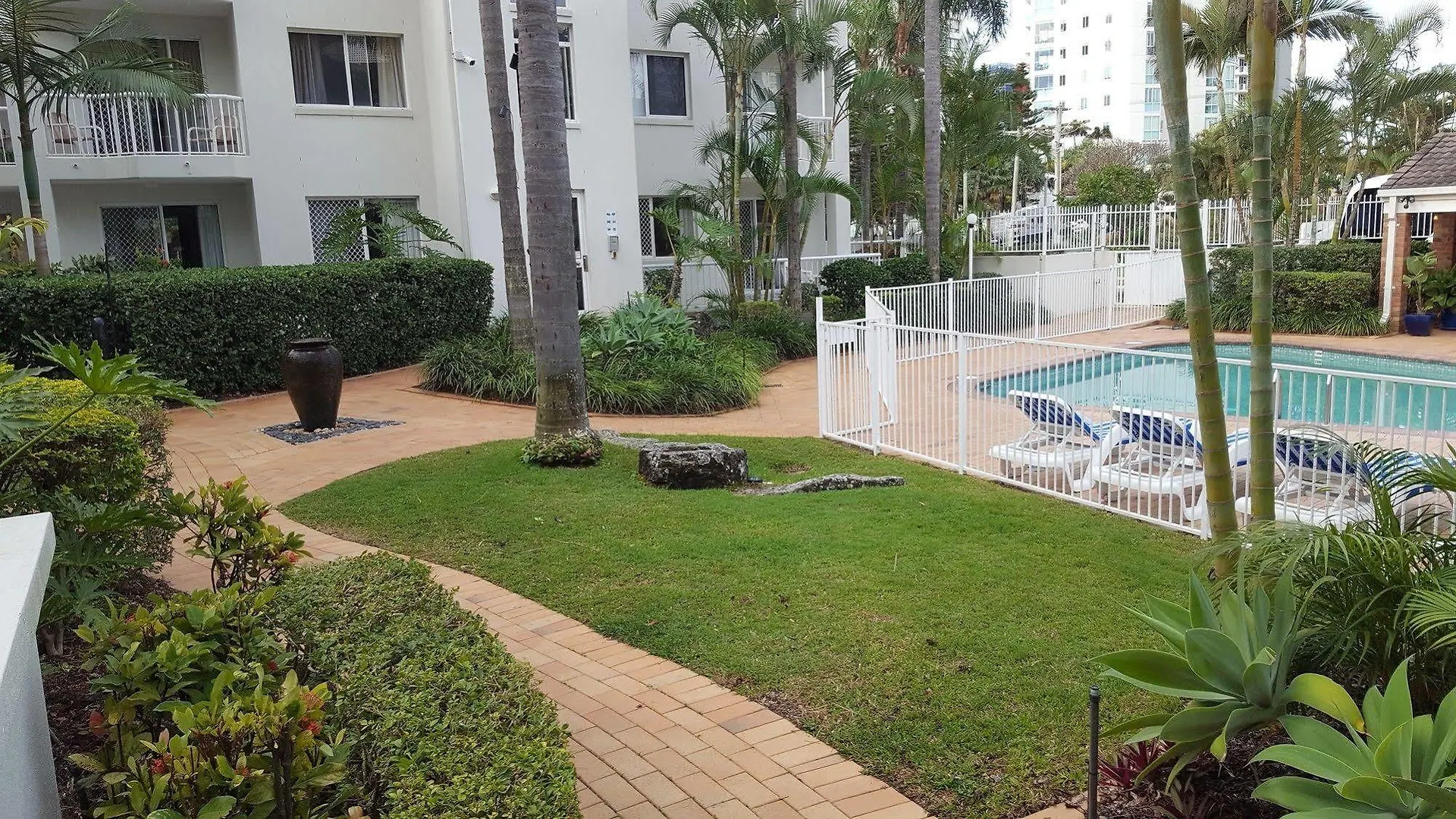 Chidori Court Aparthotel 3*