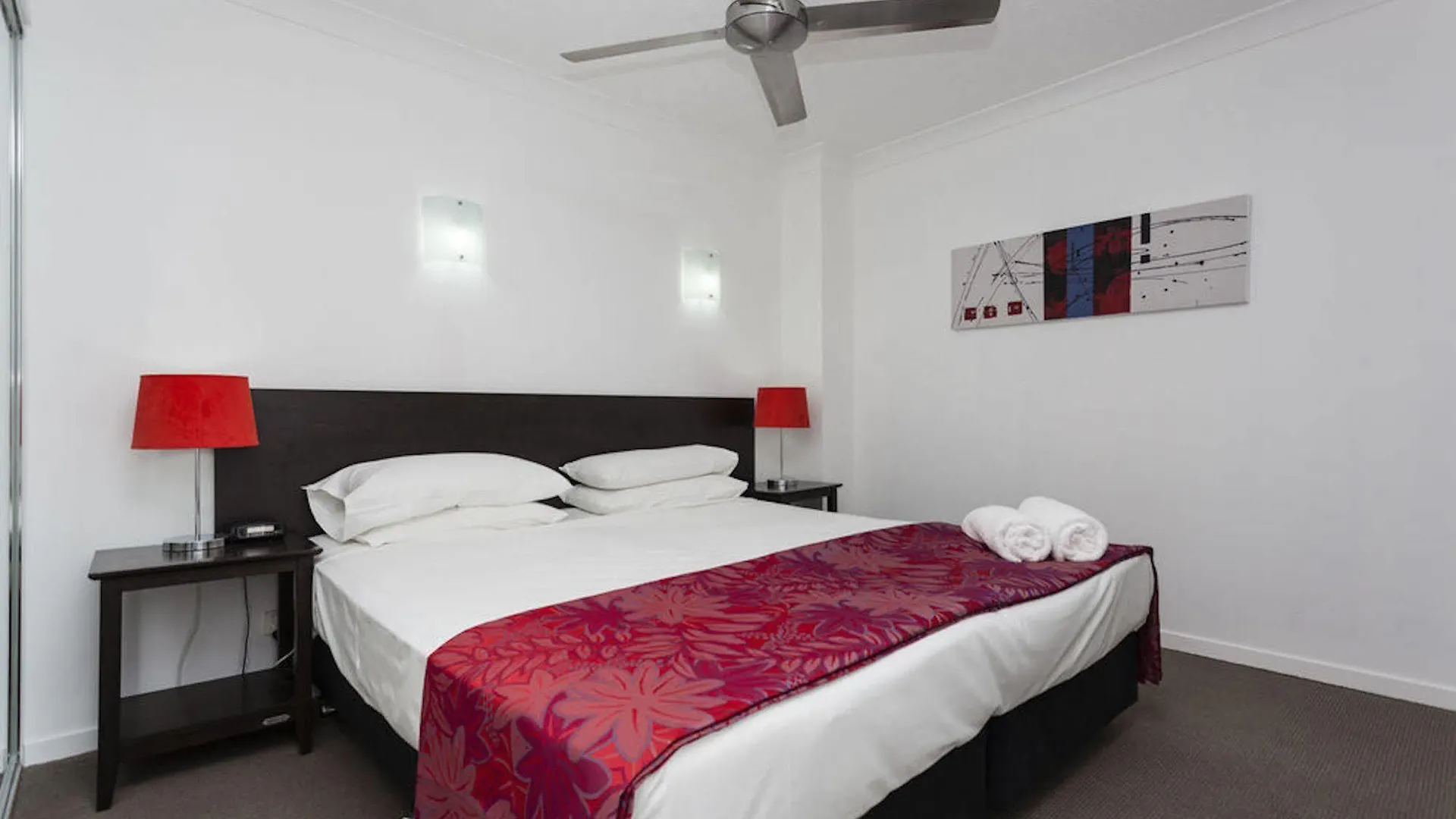 Aparthotel Broadbeach Travel