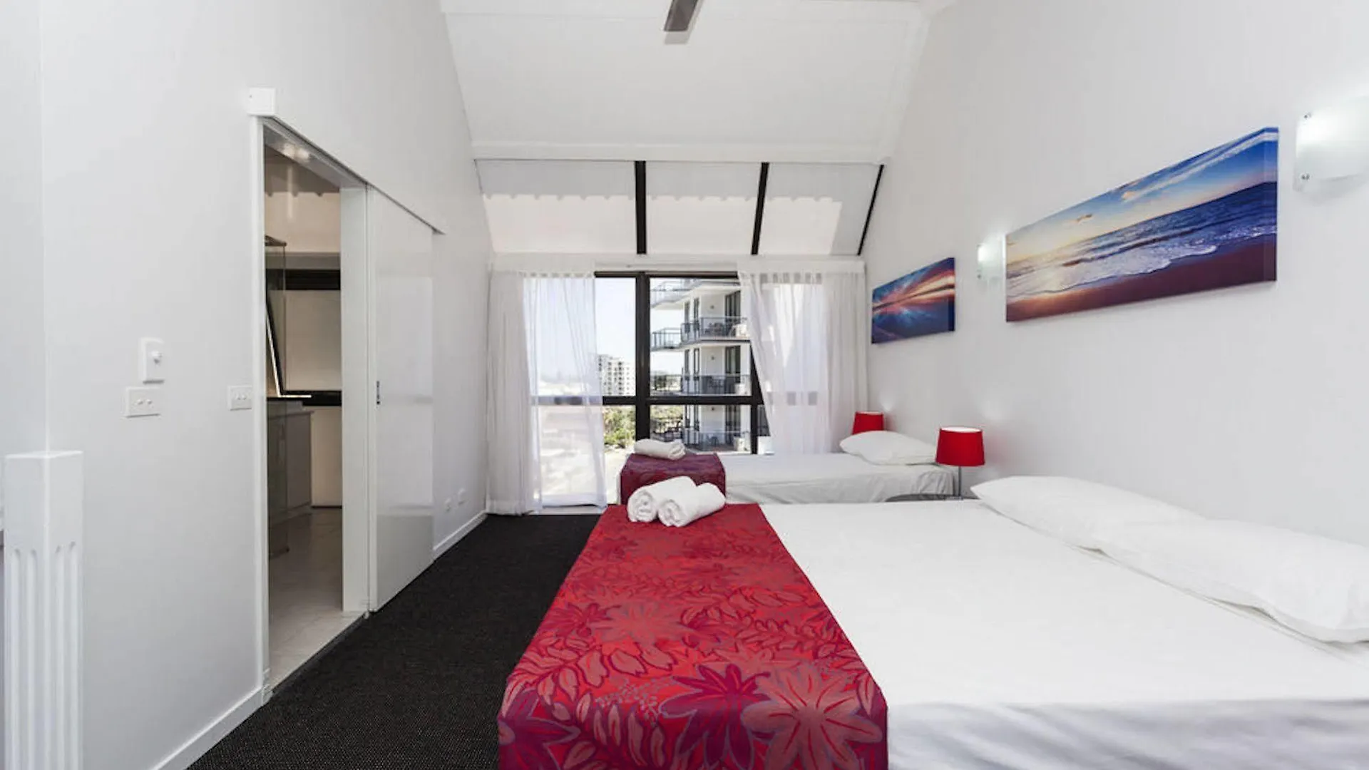 Broadbeach Travel 3*