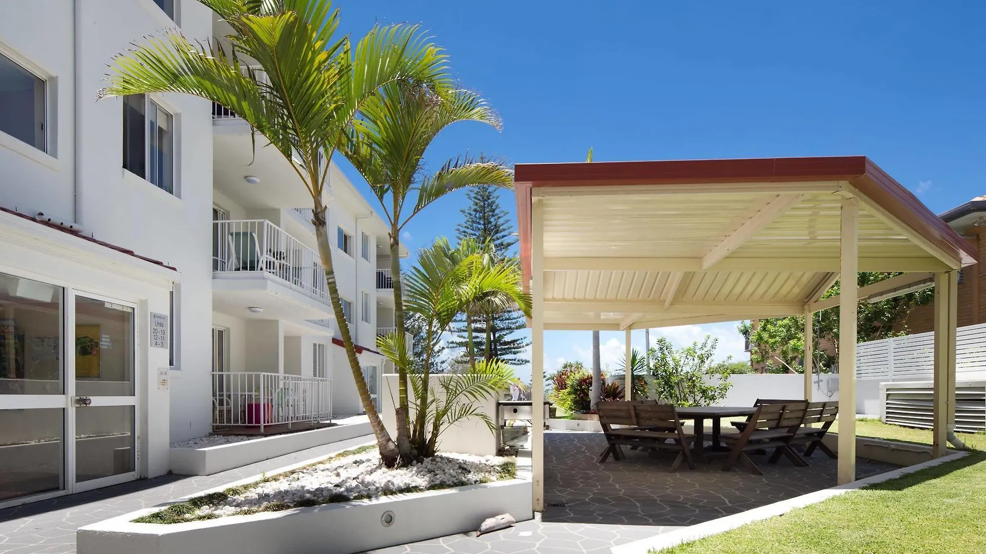 Burleigh Point 3* Gold Coast