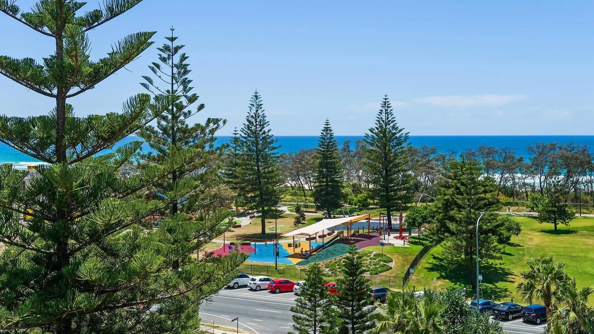 Aparthotel The Ritz Heated Pool Gold Coast