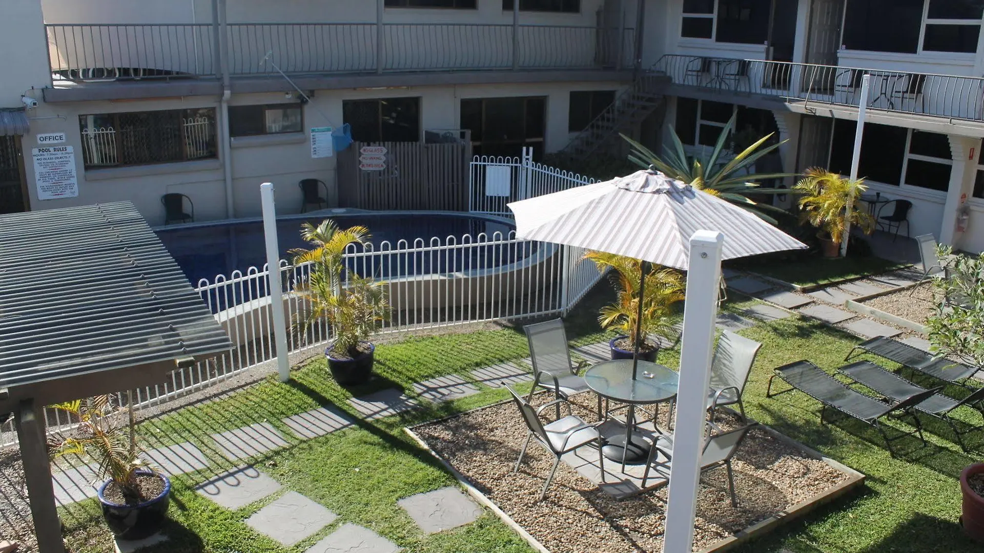 Montego Mermaid Gold Coast