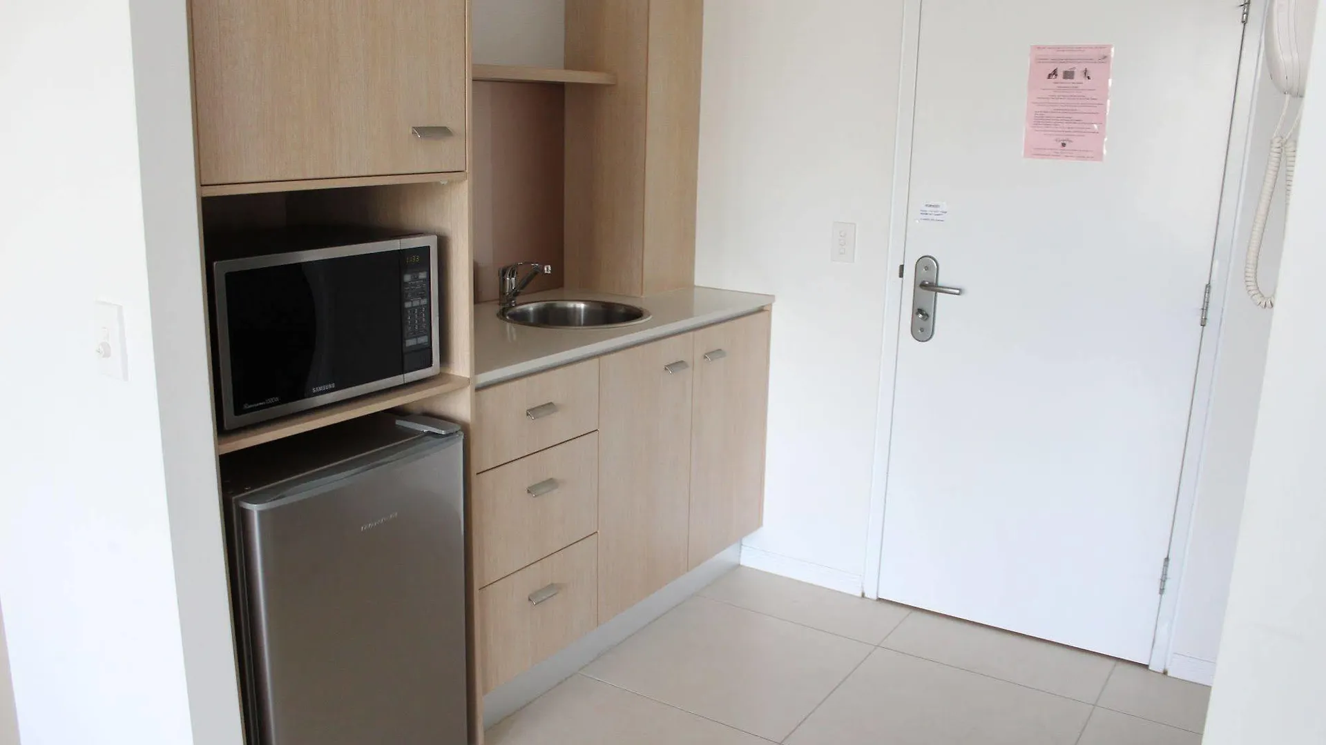 Apartahotel Chancellor Lakeside 4*