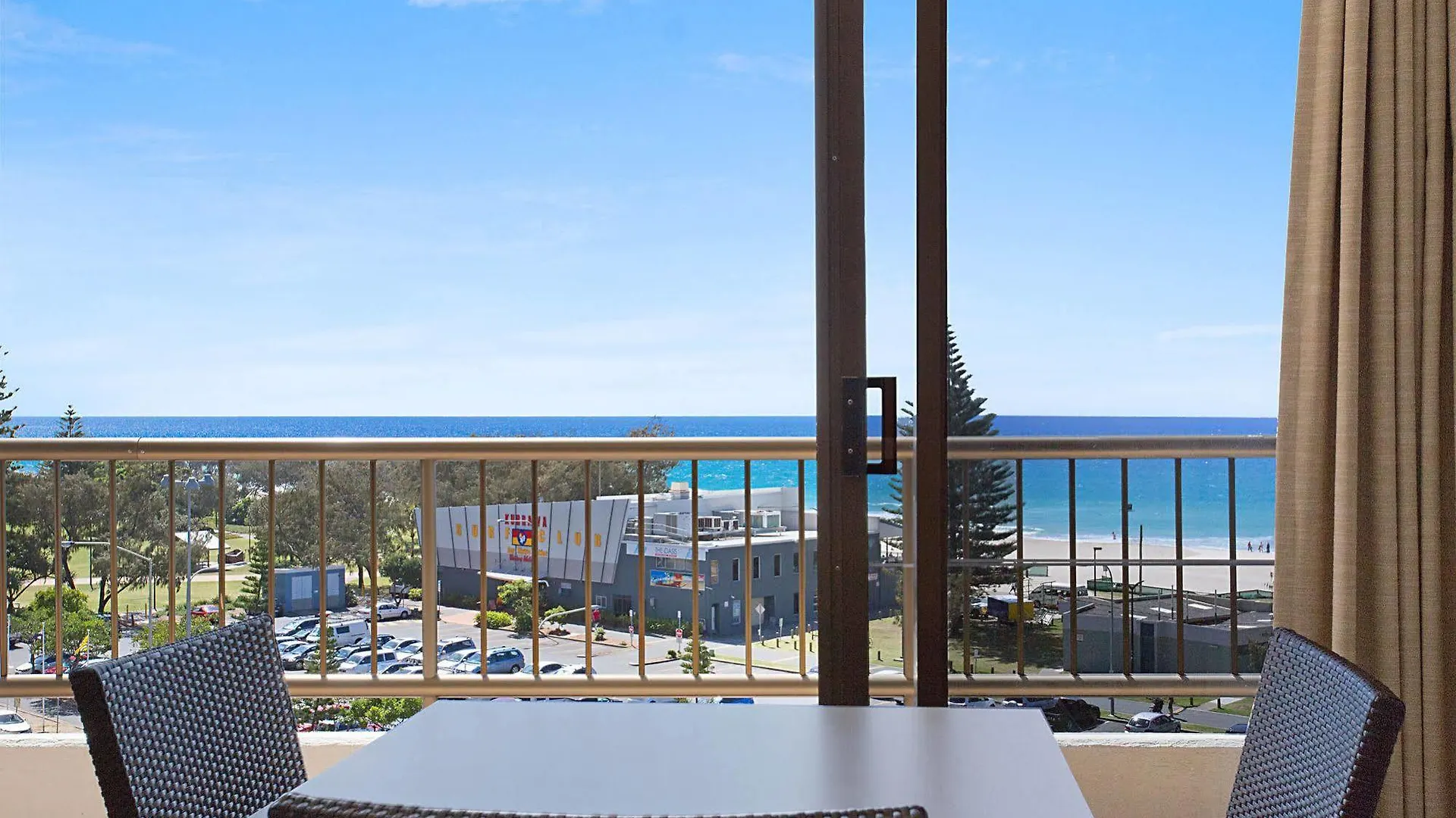 Voyager 4* Gold Coast