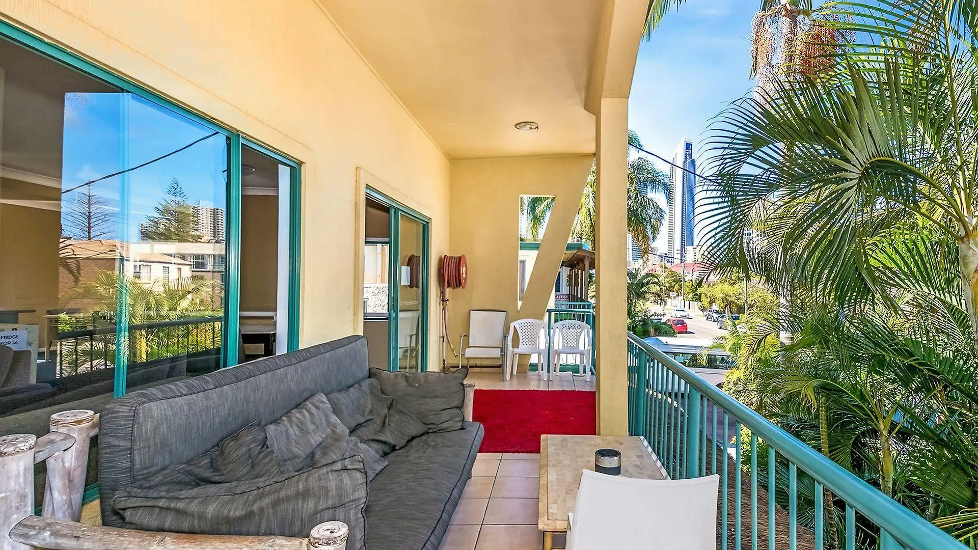 Sleeping Backpackers * Gold Coast