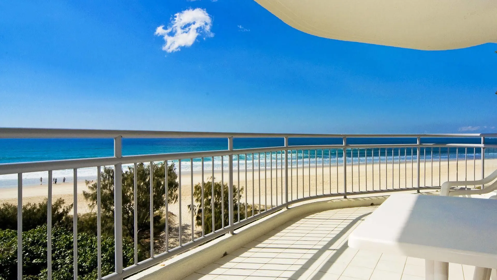 Oceanside - Absolute Beachfront 4* Gold Coast